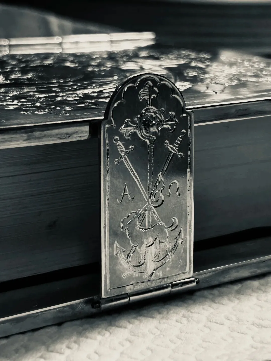 Episcopal Ring — detail 3