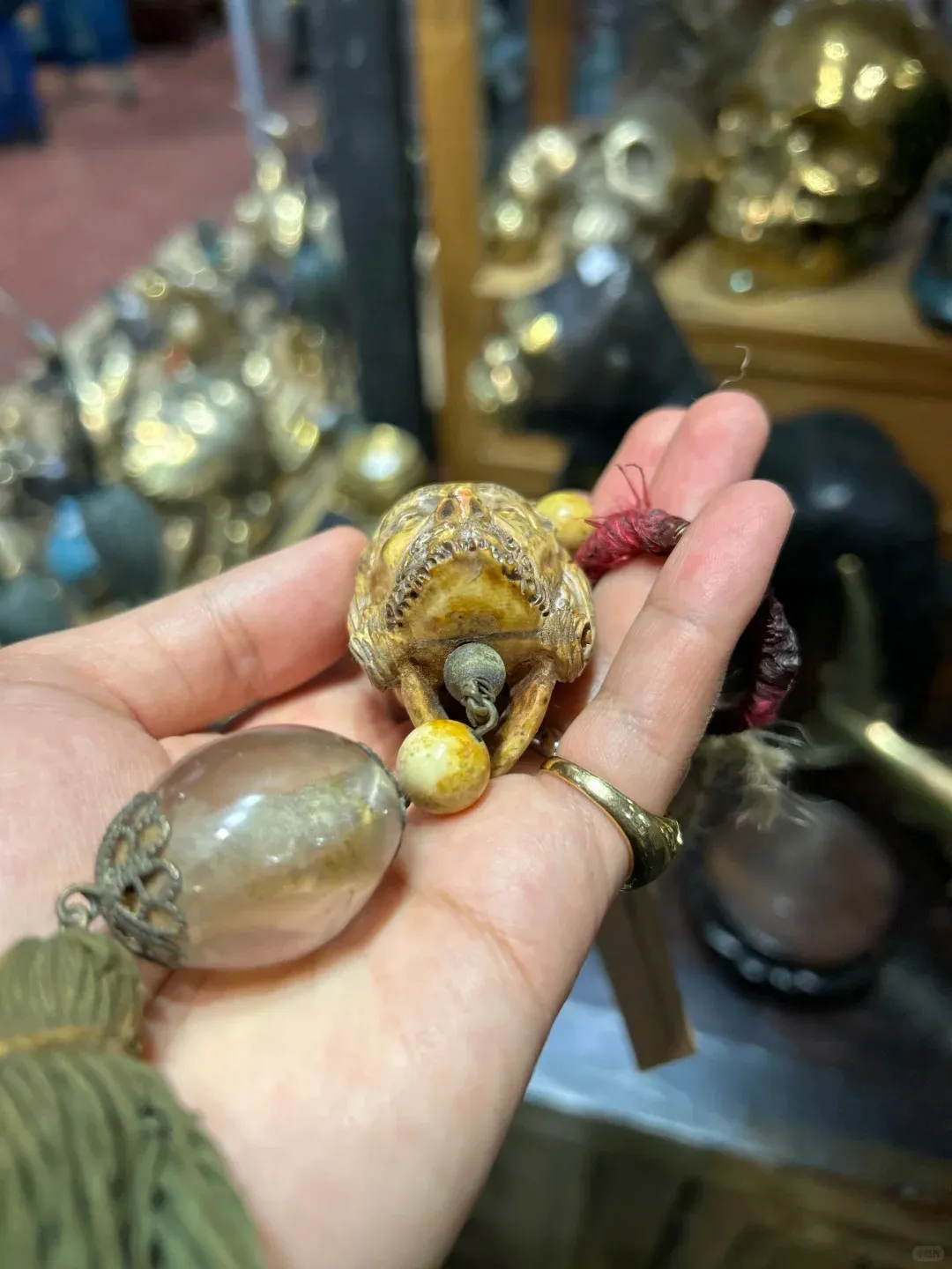 Skull-shaped prayer beads — detail 5