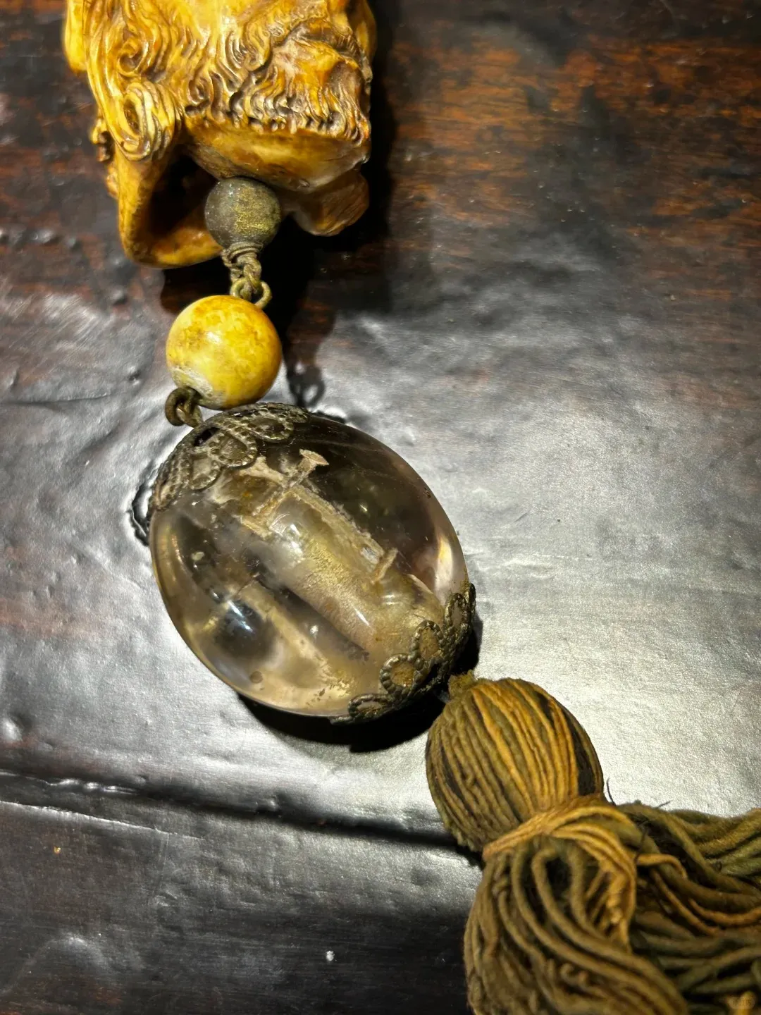 Skull-shaped prayer beads — detail 10